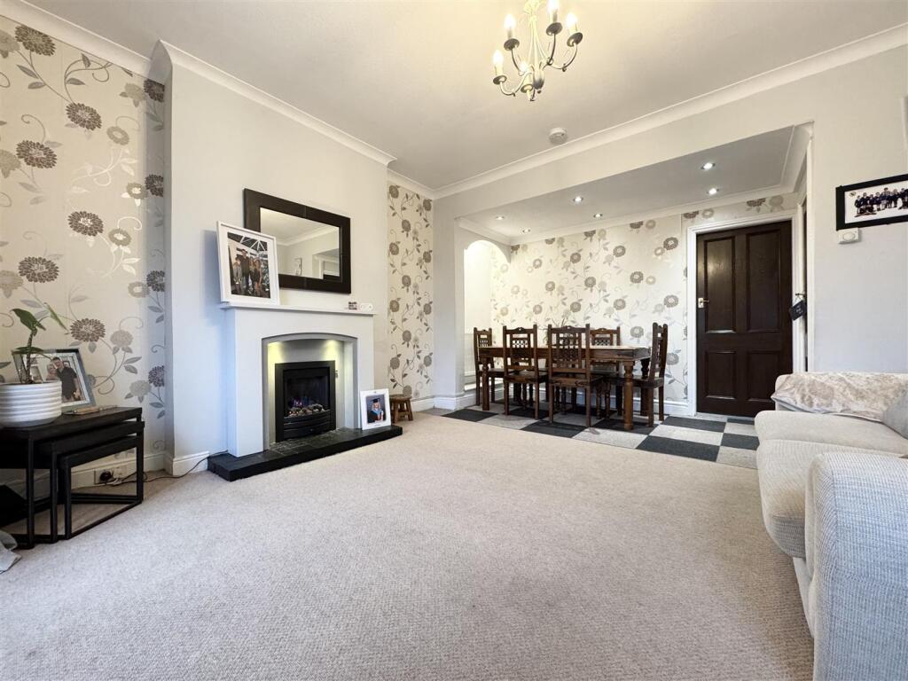 Main image of property: Glen View Road, Shelley, Huddersfield HD8 8JS