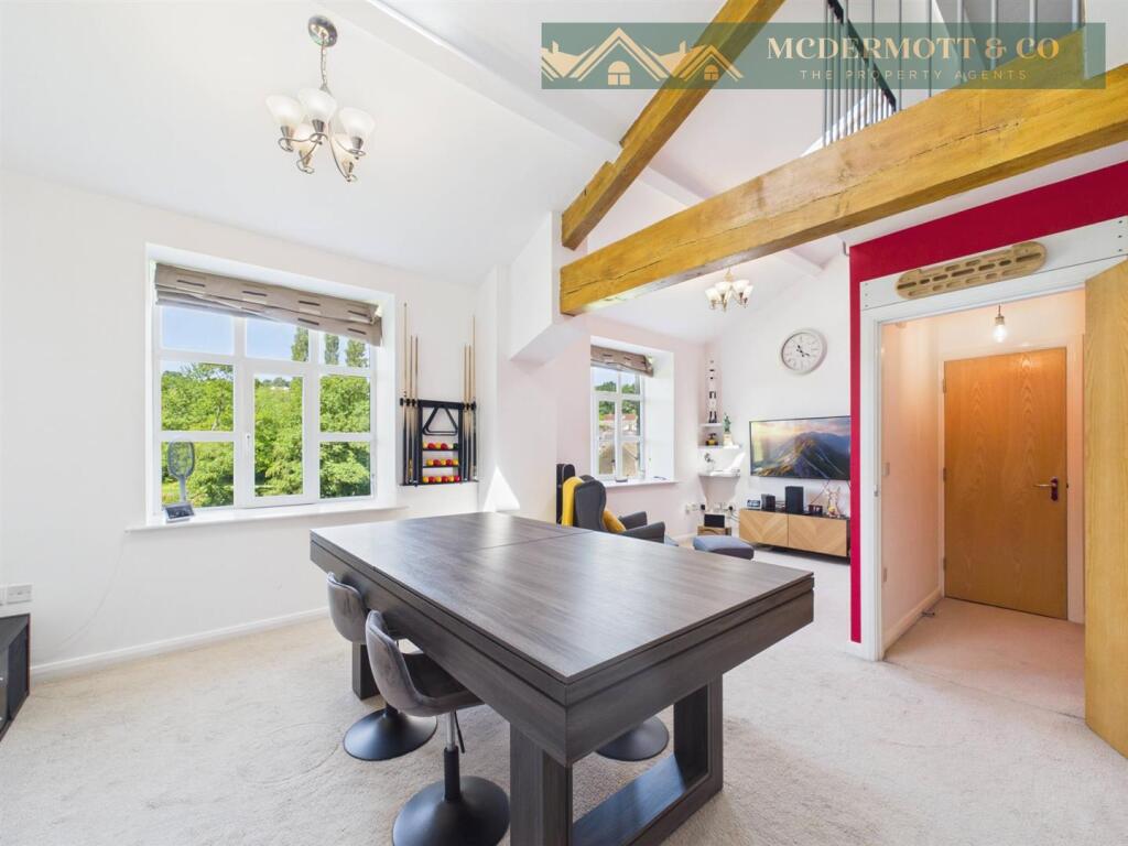 34, Whitehead Close, Greenfield, Saddleworth photo 4