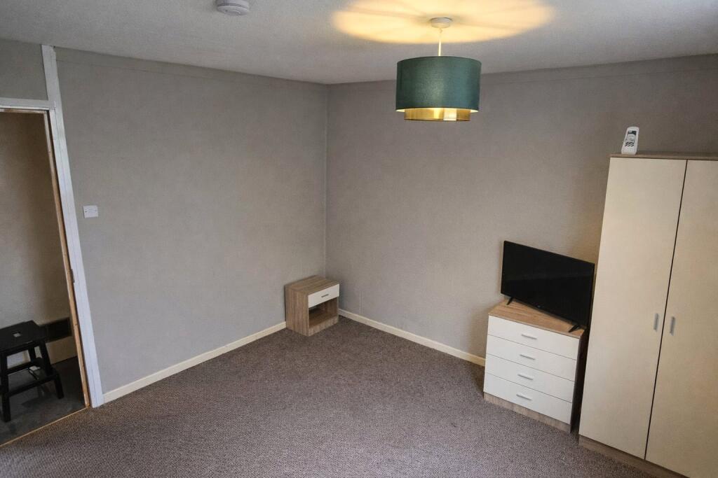 Additional image 5 of Farnborough Close, Redditch, Worcestershire, B98