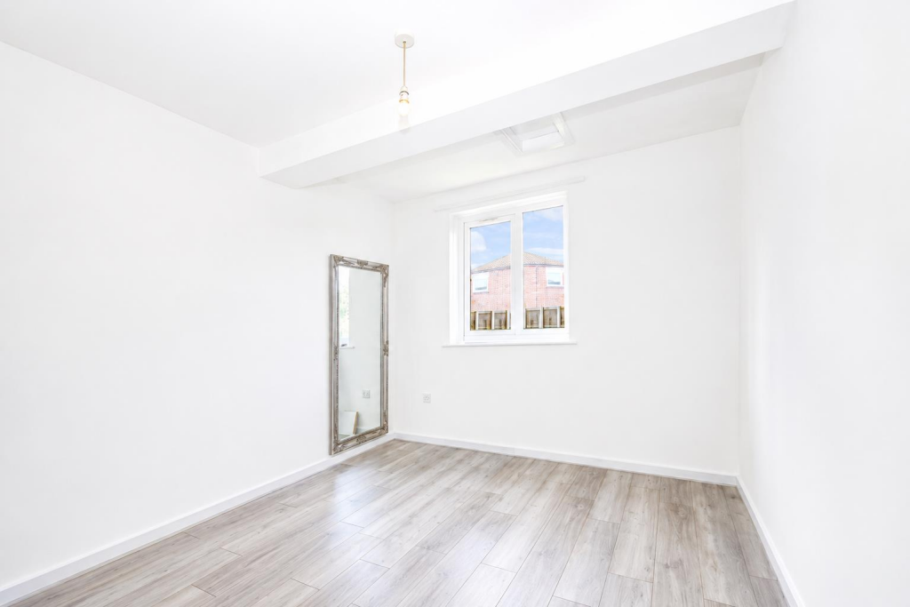 Apartment in Stockport - View 4