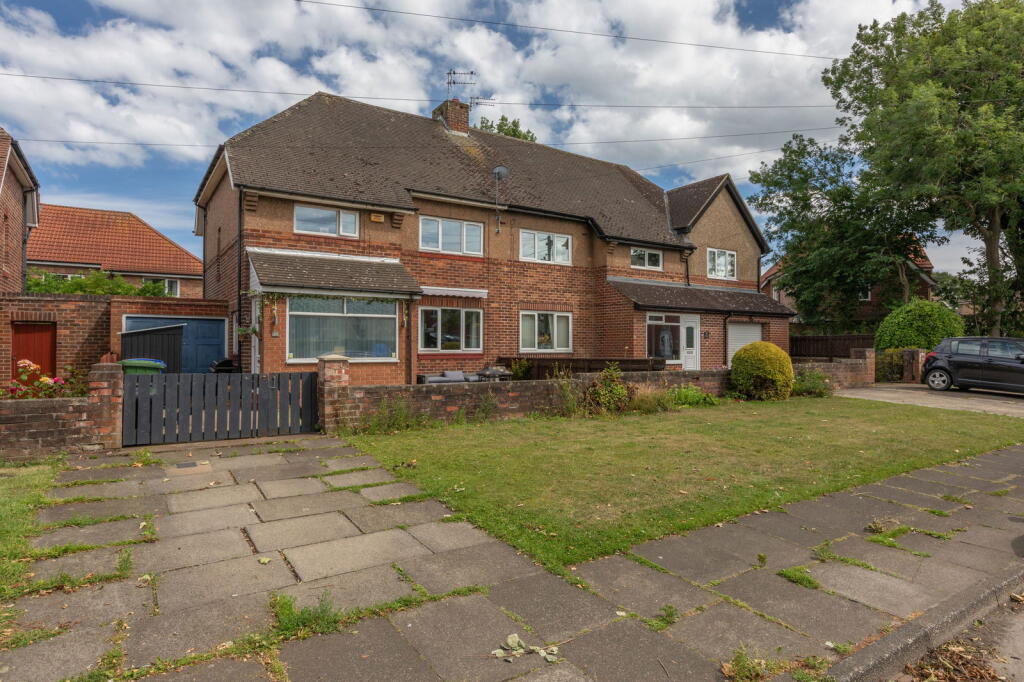 4-bed semi-detached on Lysdon Avenue, New Hartley, Whitley Bay, NE25 0RX, £240,000