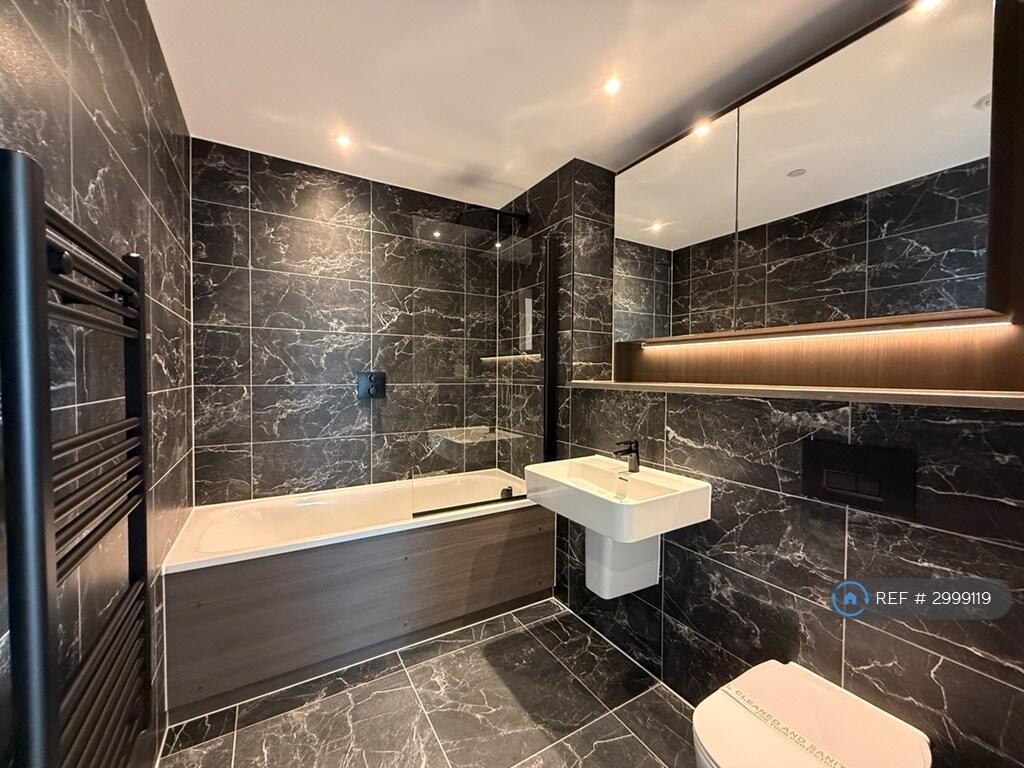 Apartment in Manchester - View 4