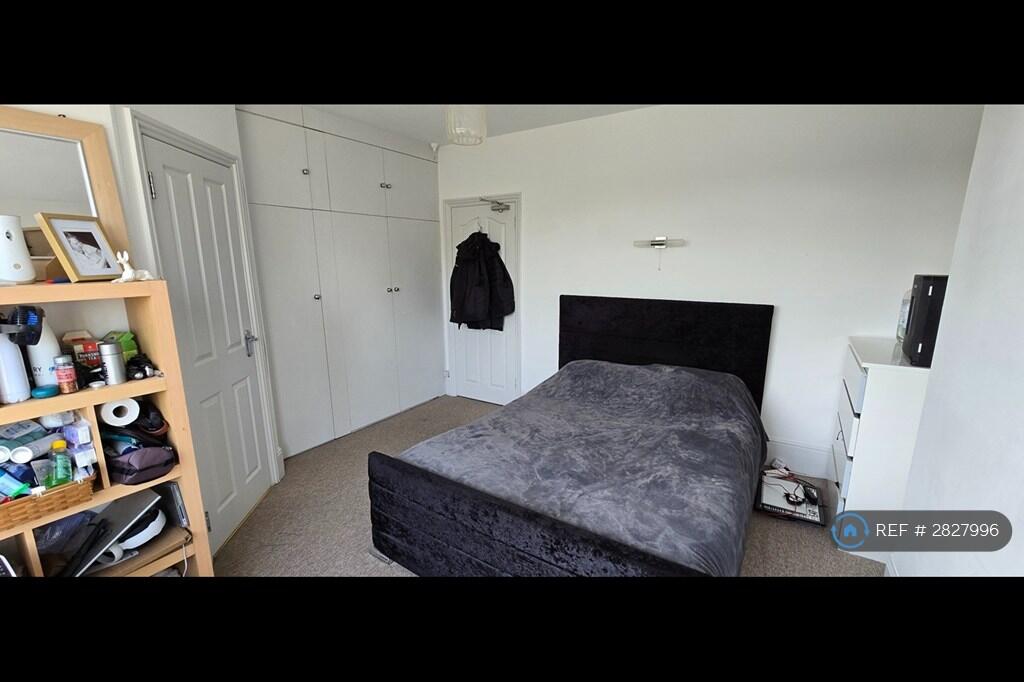 Main image of property: New Haw Road, Addlestone, KT15