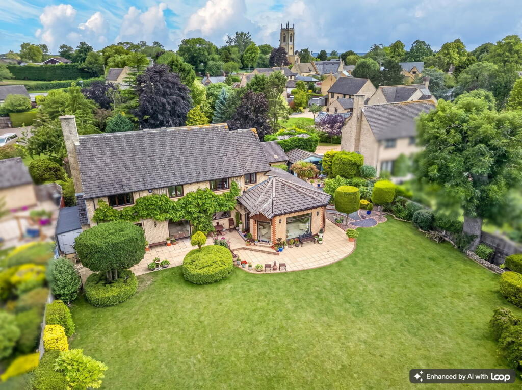 House in Orlingbury - View 2