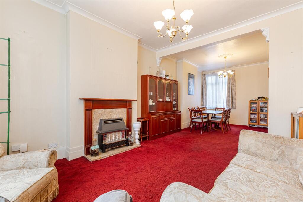 House in London, Collier's Wood - View 3