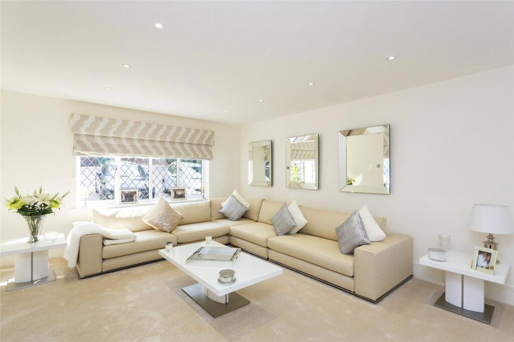 House in Watford - View 4