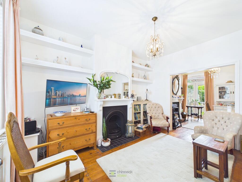 House in Portsmouth, Southsea - More