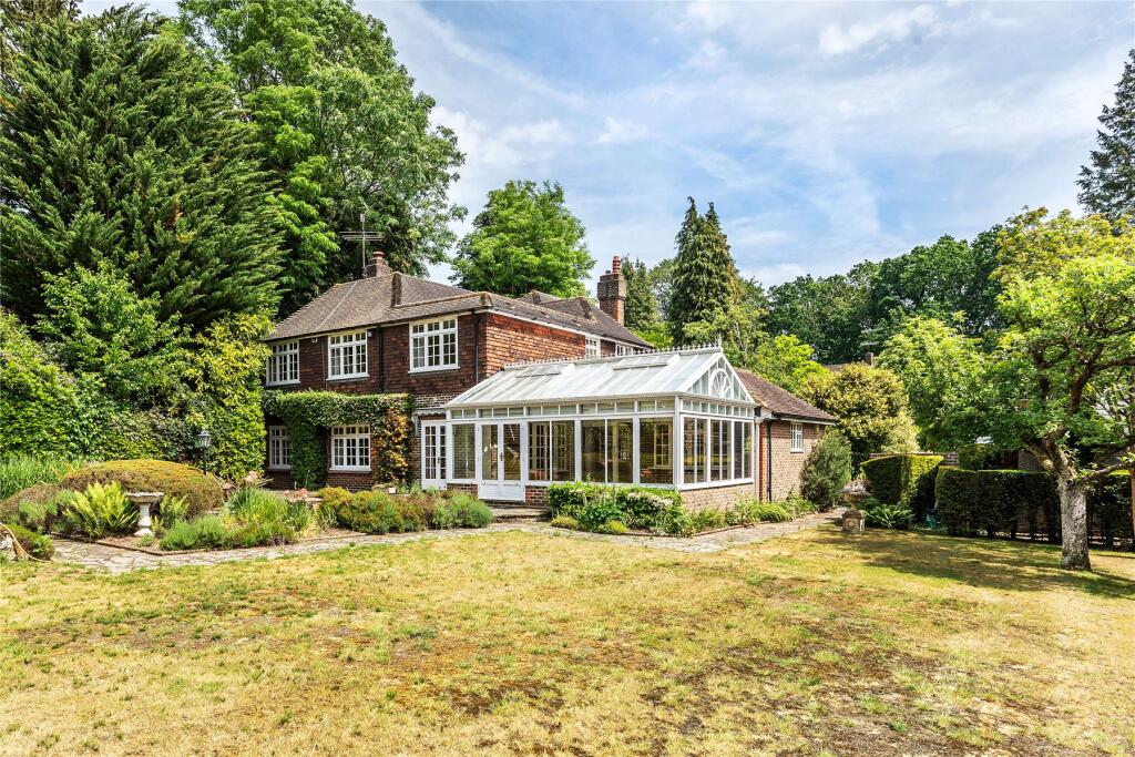 Main image of property: Knowl Hill, Woking, Surrey, GU22
