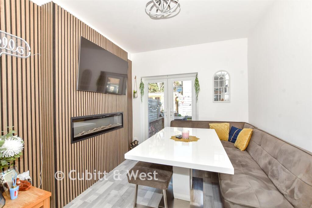 House in Portsmouth - View 5