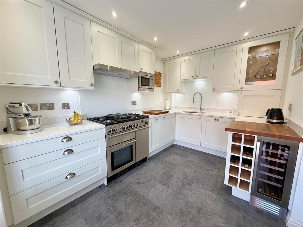 Dunmaston Avenue, Timperley, Altrincham – pohled 2