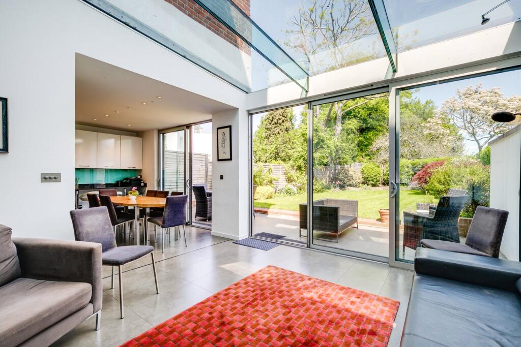 House in London - View 3