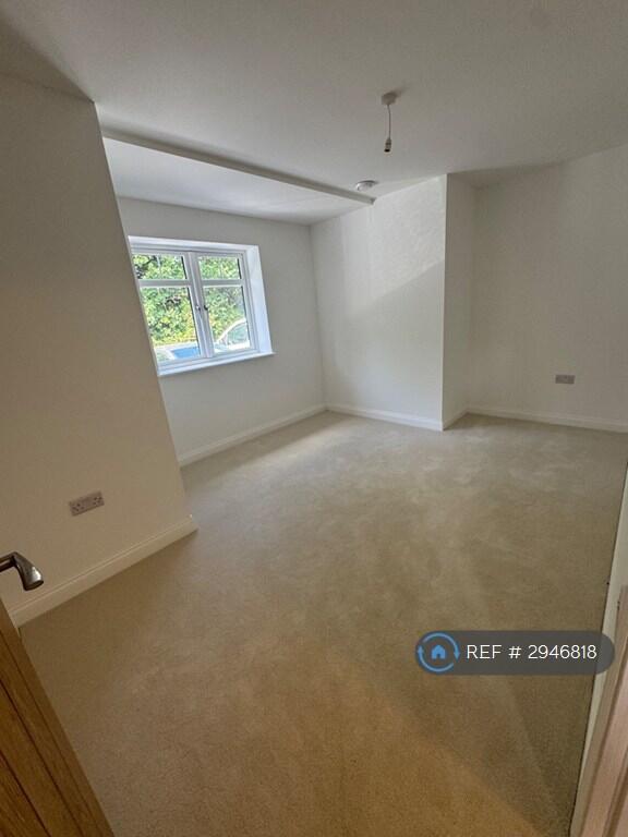House in Redhill - More