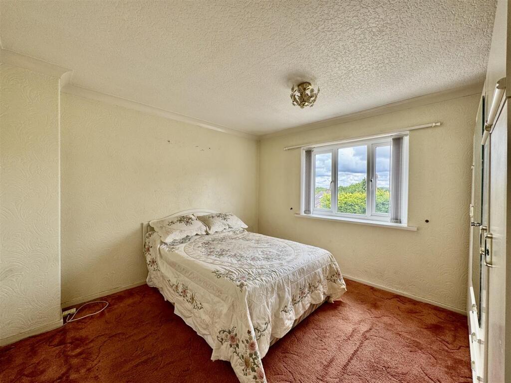 Templar Drive, Almondbury, Huddersfield, HD5 8HS photo 4