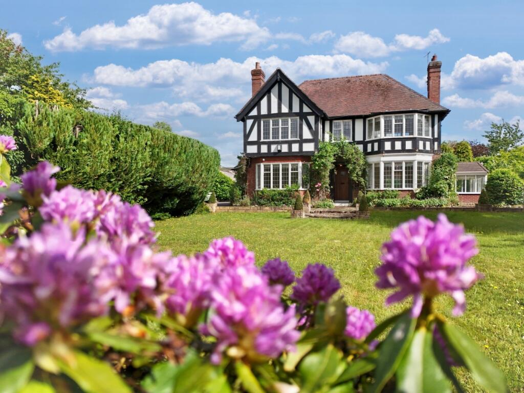 4-bed detached on Tudor Lodge, Shawbury, Shrewsbury, Shropshire, SY4 4HR, £695,000