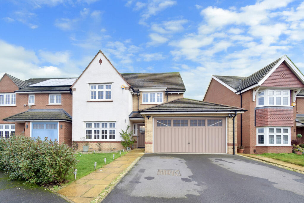 Main image of property: Newland Close, Hamilton, Leicester, Leicestershire