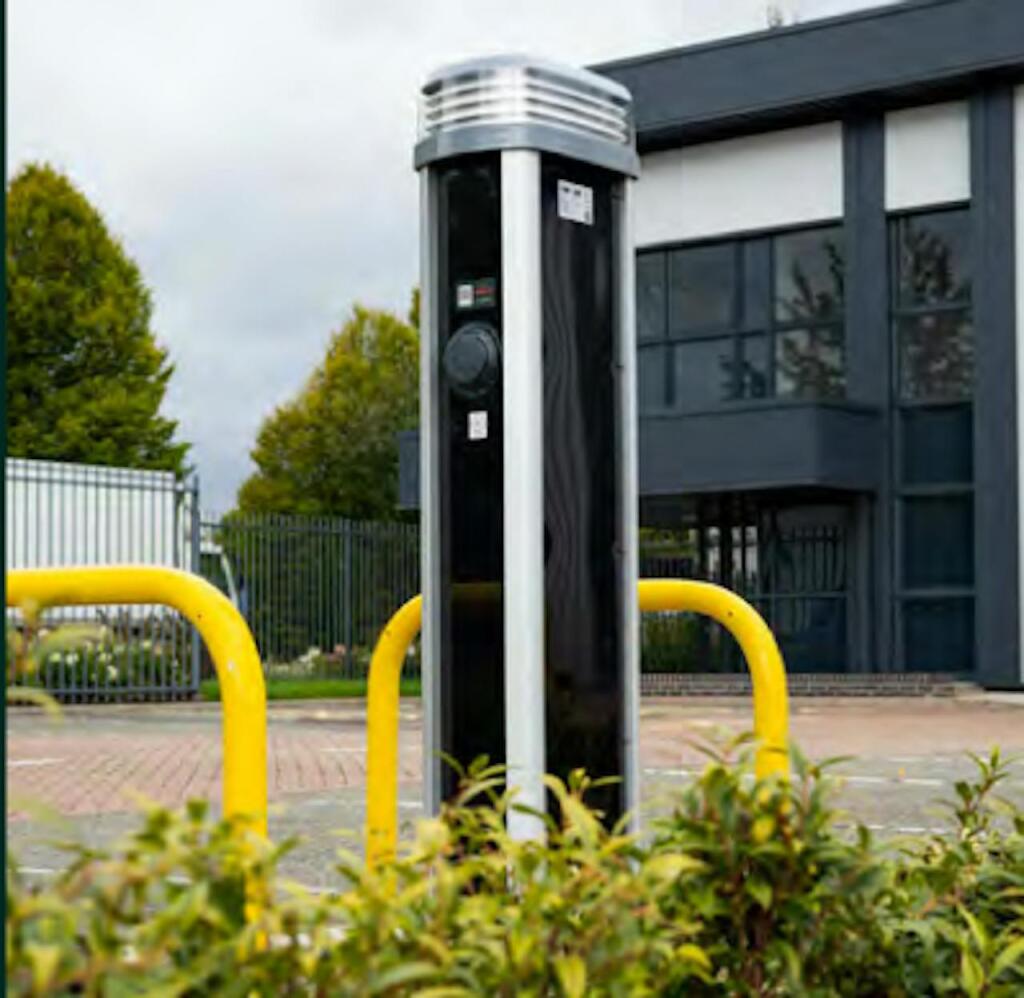 Unit 15 &amp; 16 Camberley Trade Park