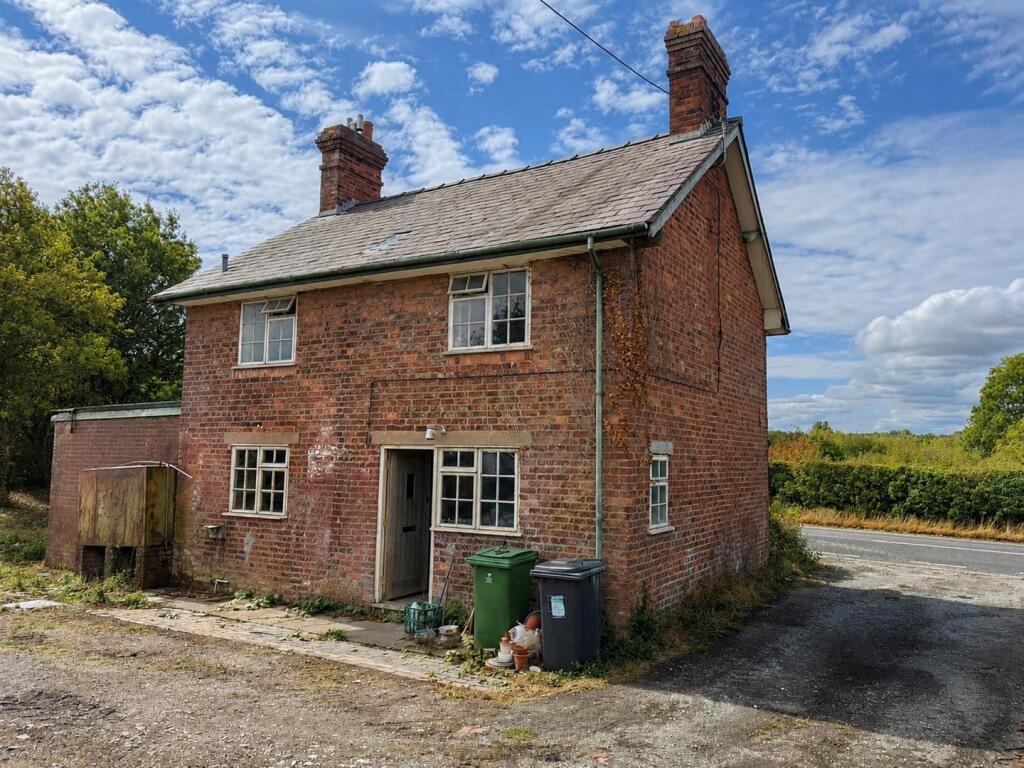 House in Llandudno, Wrexham - More