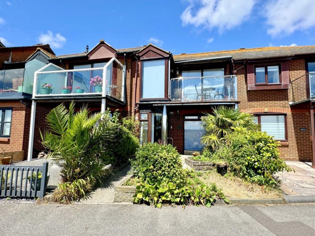Main image of property: 102 Labrador Drive, Poole, Dorset, BH15 1UY