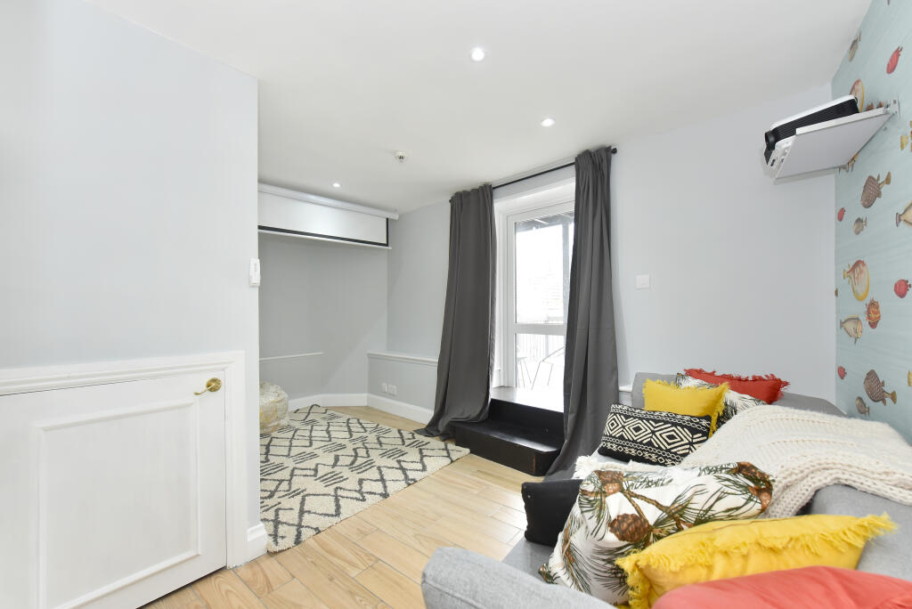 3 bedroom flat for rent
