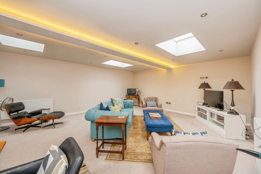House in Derby - View 5