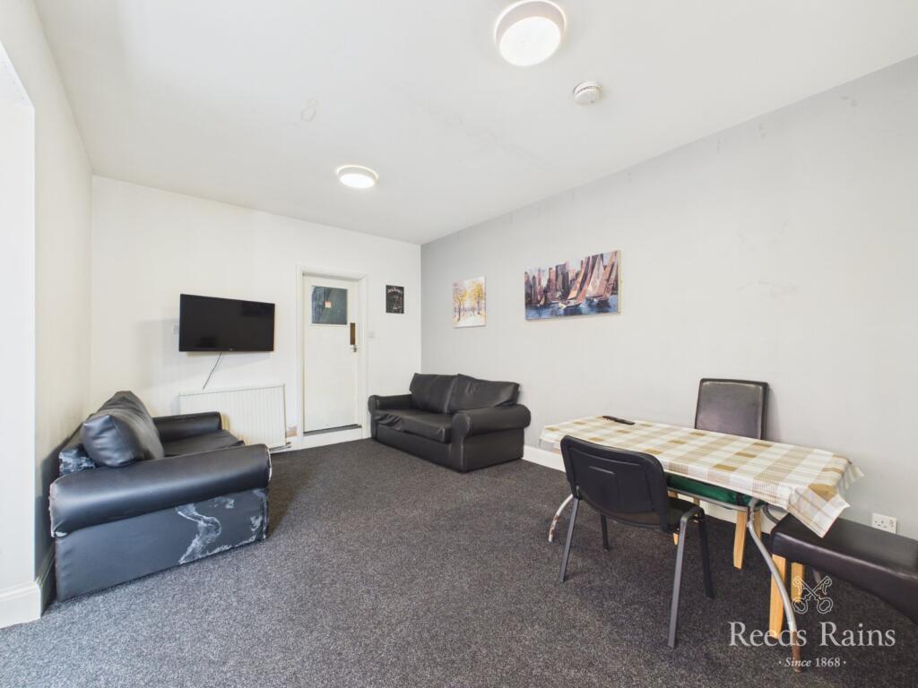 House in Hull, Kingston upon Hull - More