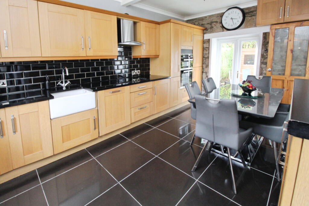 Hedgefield Cottages, Blaydon-on-tyne, NE21 4NJ - View 2