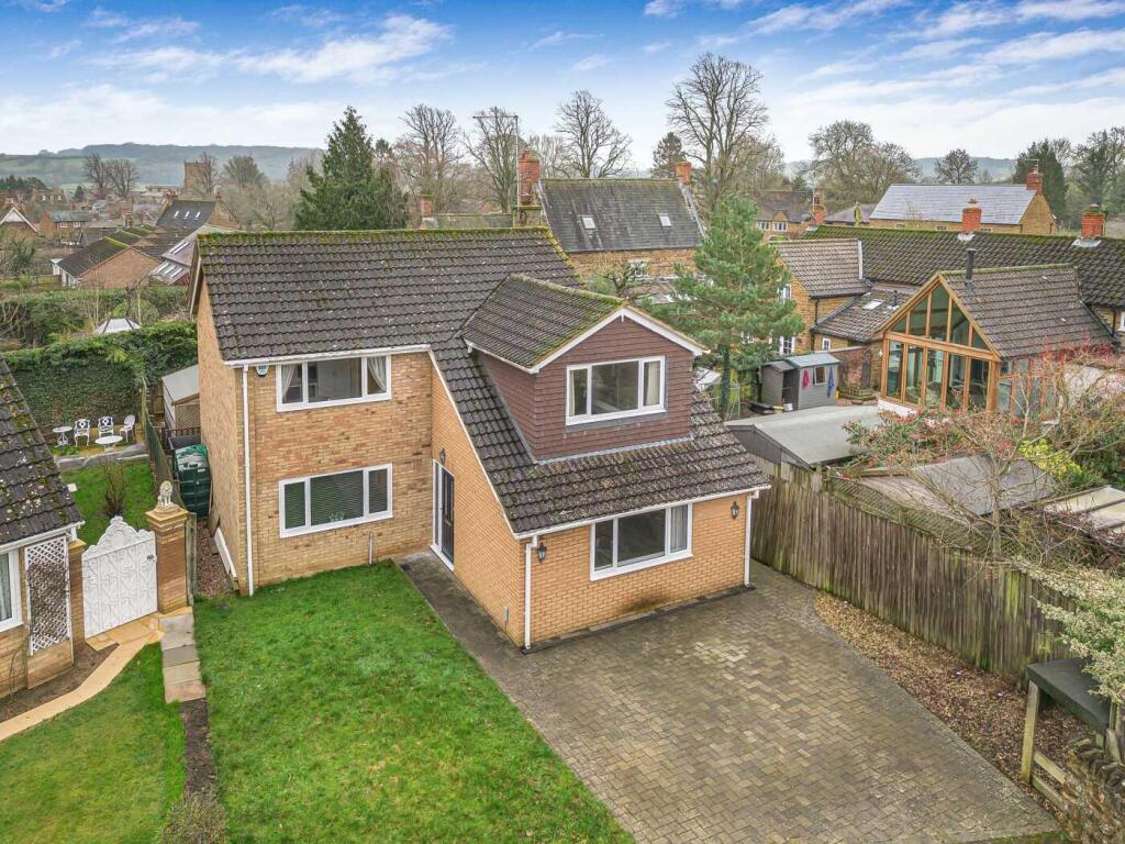 Main image of property: Long Row Close, Everdon, NN11