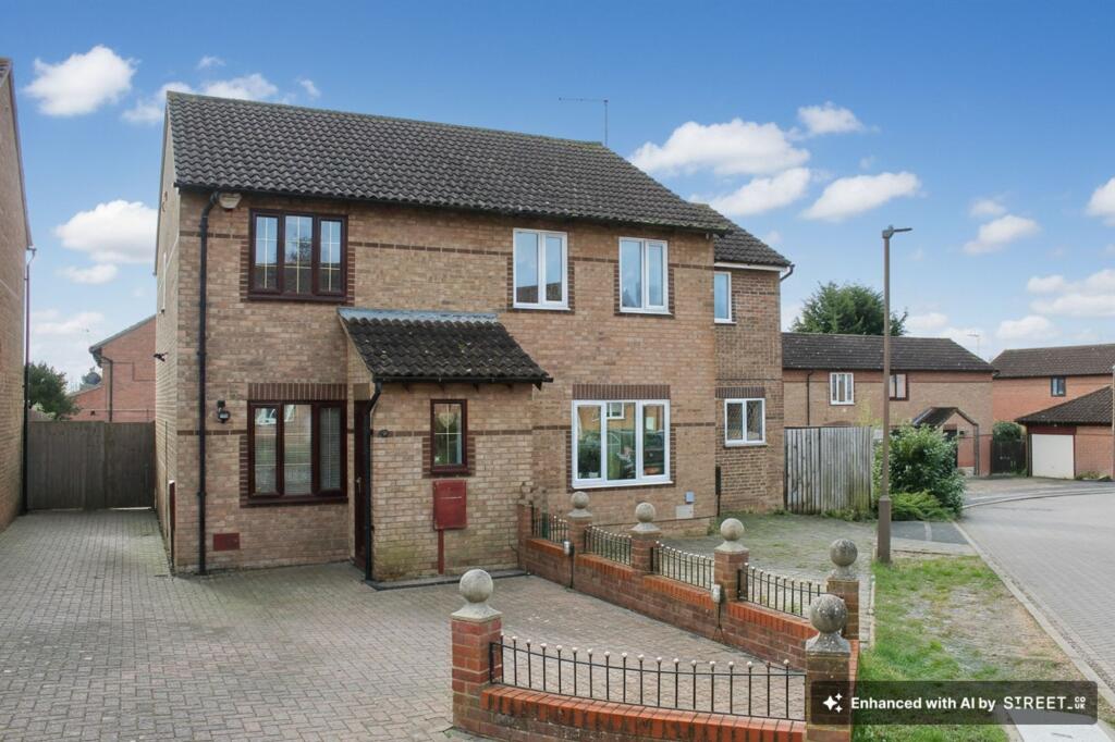 Main image of property: Hexham Gardens, Racecourses, Bletchley, MK3