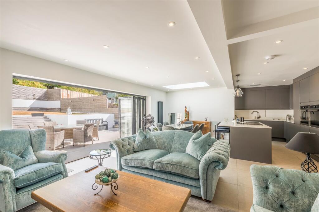 House in Brighton, Withdean - View 2