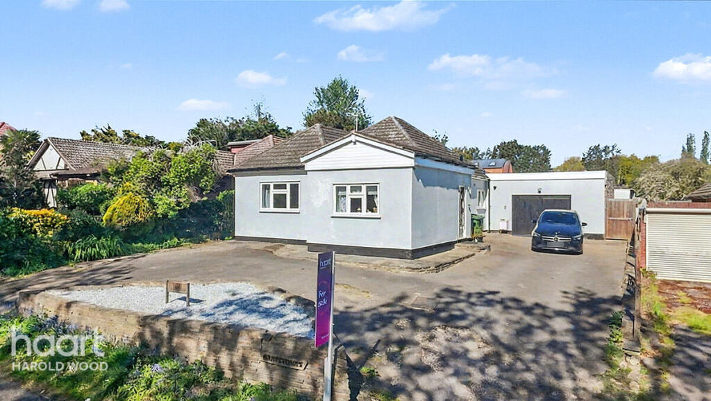 Noak Hill Road, Romford photo 2