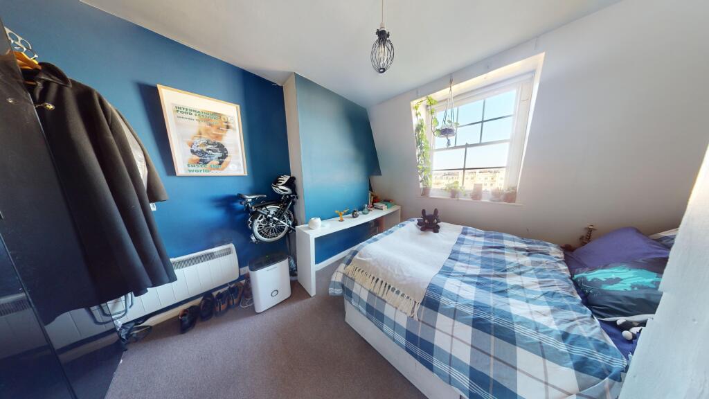 Apartment in Hove, Brunswick - View 5