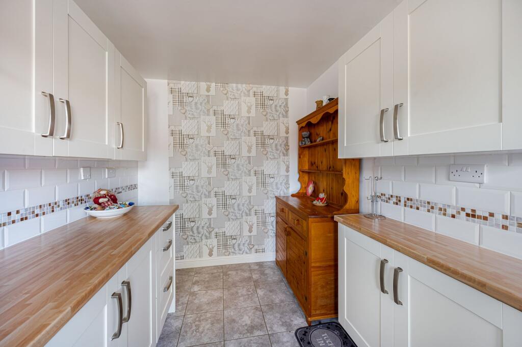 House in East Lindsey, Skegness - More