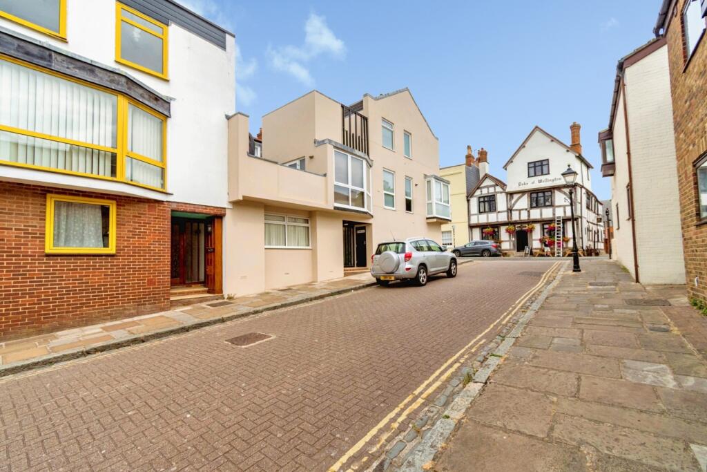 Main image of property: Westgate Street, Southampton, Hampshire, SO14