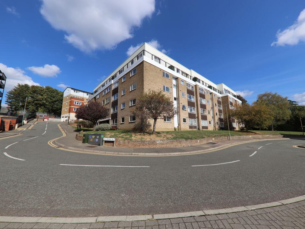 2-bed flat on Solomons Hill, Rickmansworth, WD3, £325,000