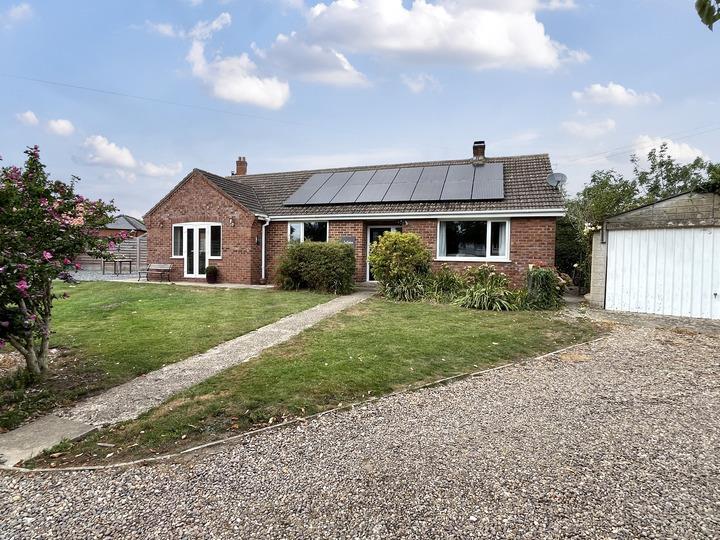 4-bed detached on Southington, Platts Lane, Bucknall, £280,000