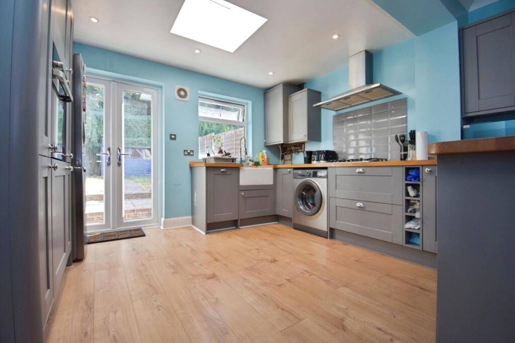 House in Bromley - View 4