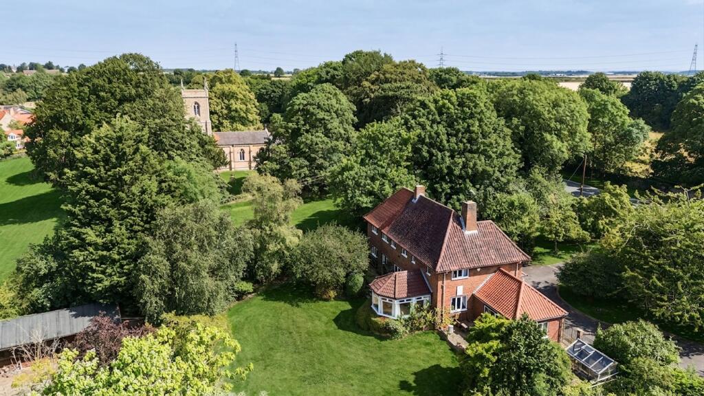 Main image of property: Lincoln Road, Boothby Graffoe, LN5