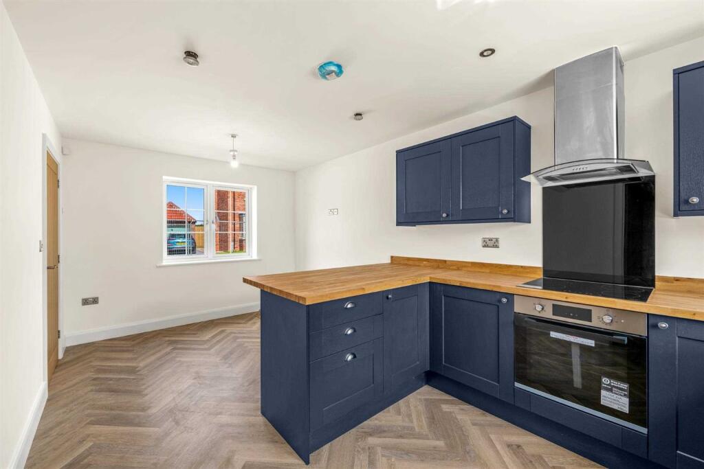 House in East Lindsey, Wragby - More