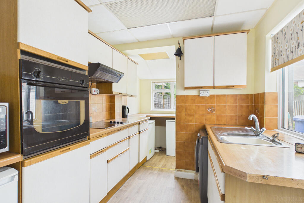 House in West Suffolk, Priors Estate, Bury St Edmunds - More