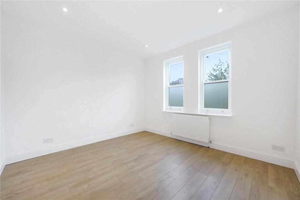 Apartment in London, Ferme Park, Hornsey - More