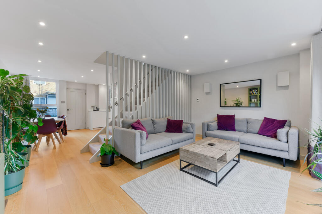 Main image of property: Evesham Way, SW11