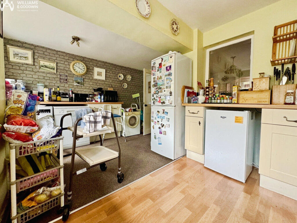 House in Holyhead, Porth-y-Felin - View 3