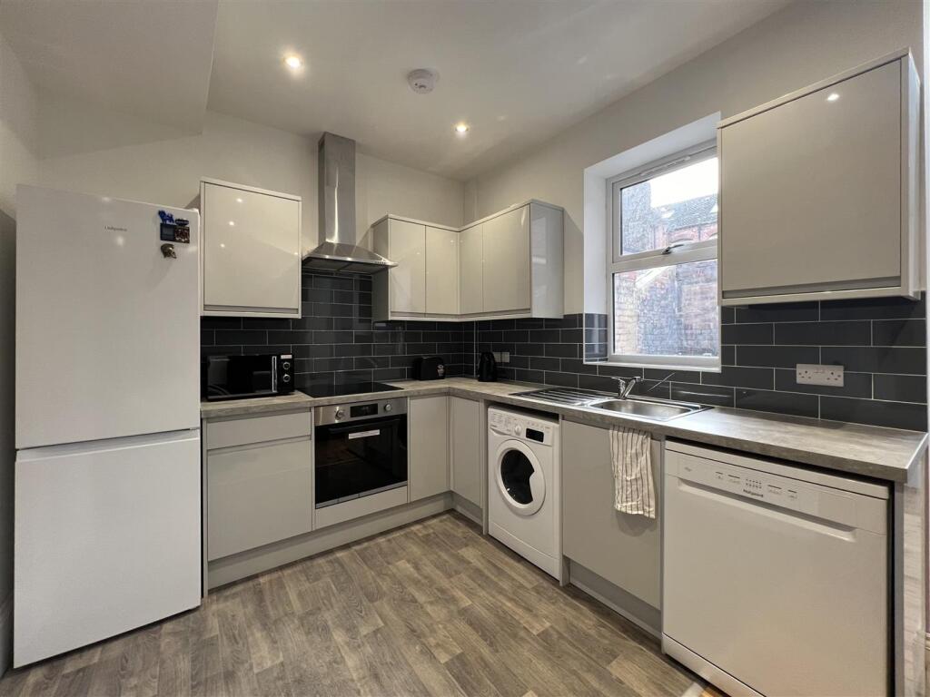 House in Newcastle upon Tyne - View 4