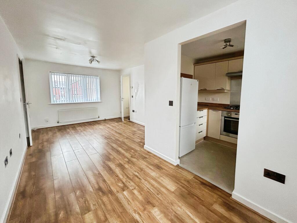 Kelstern Close, Bolton, BL2 photo 4