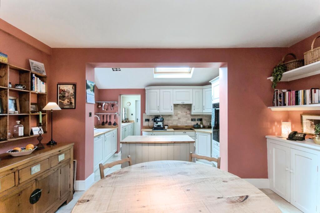 House in Wealden, Long Man - More