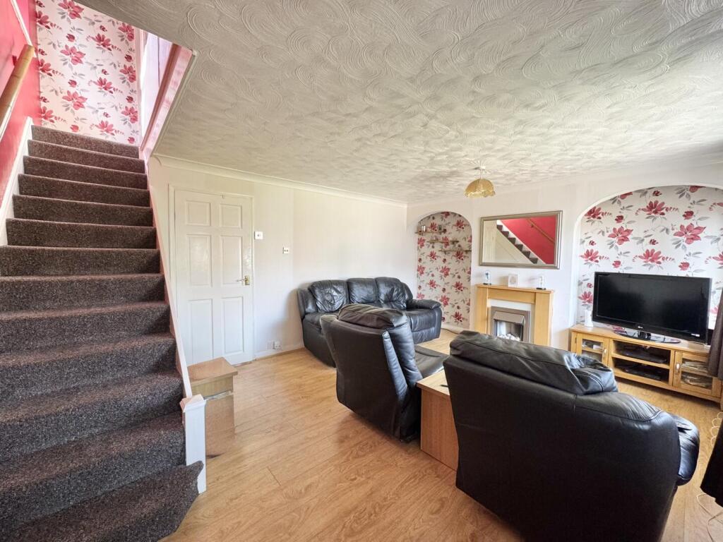 House in Blaby, Cosby - More