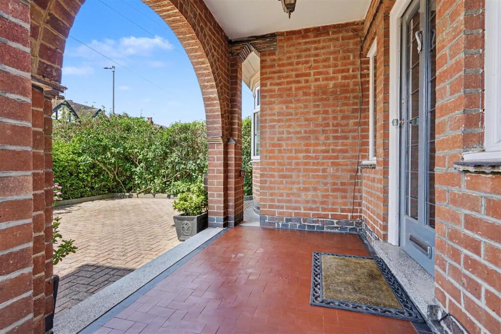 Trowell Grove, Long Eaton - View 6