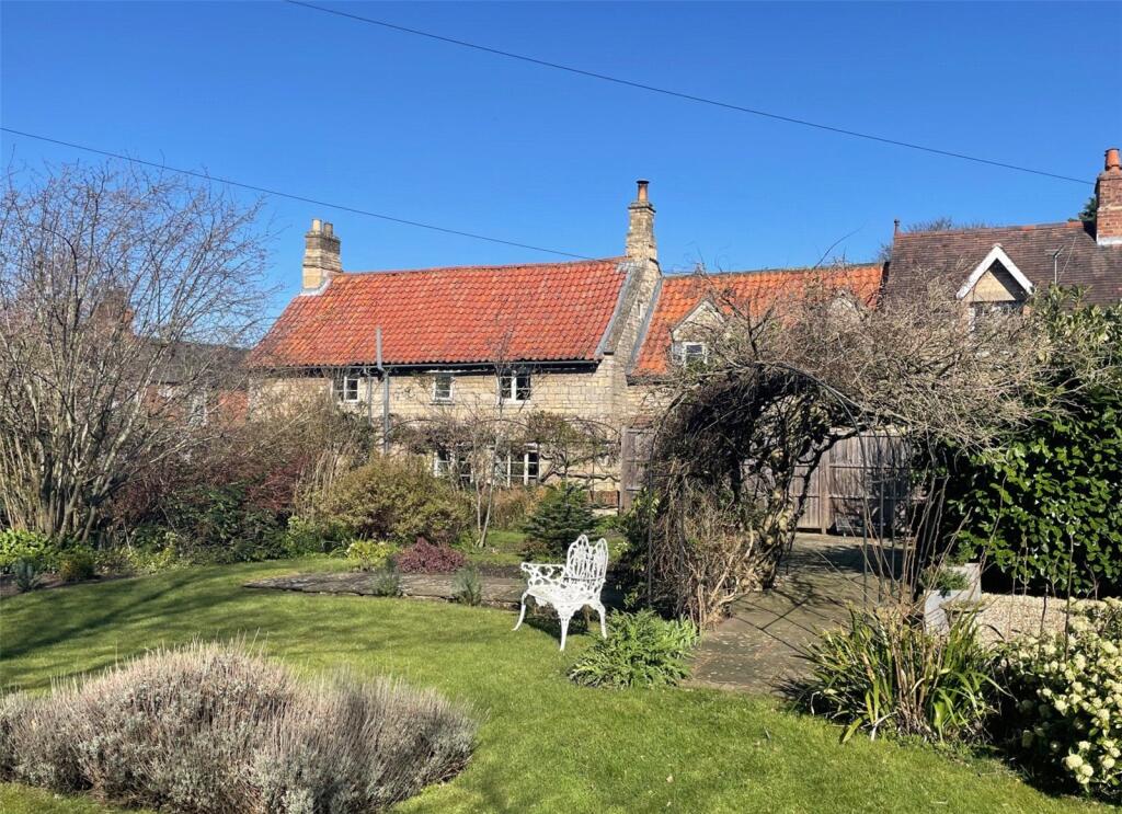 Main image of property: High Street, Leadenham, Lincoln, Lincolnshire, LN5