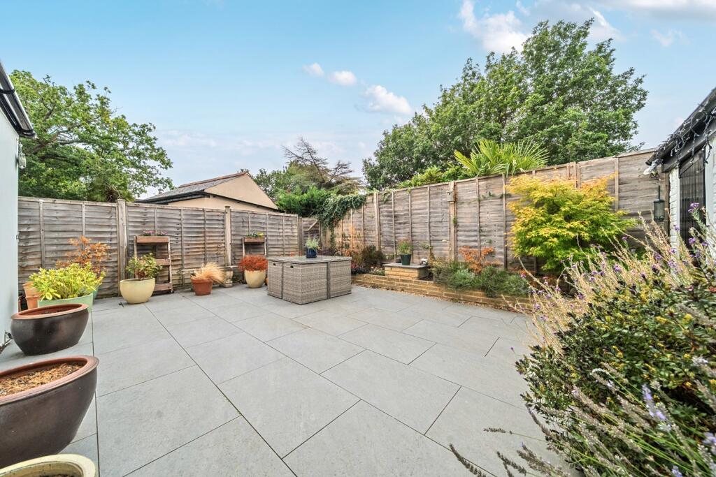 House in London - View 5