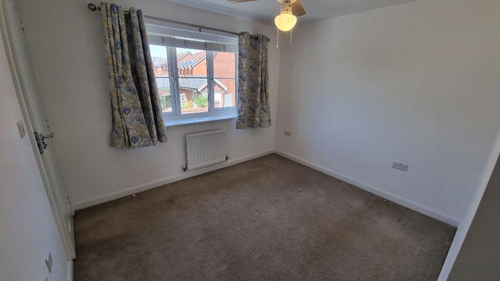 House in Vale of White Horse, Watchfield - More